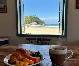 As Melhores Cafeterias em Bombinhas: Um Guia para os Amantes do Café As Melhores Cafeterias em Bombinhas: Um Guia para os Amantes do Café