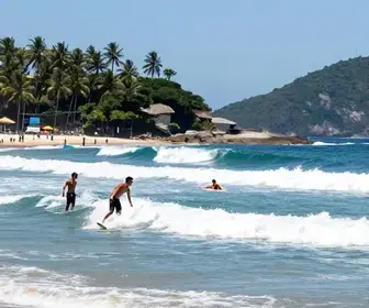 As Melhores Praias para Surfe em Bombinhas - SC
