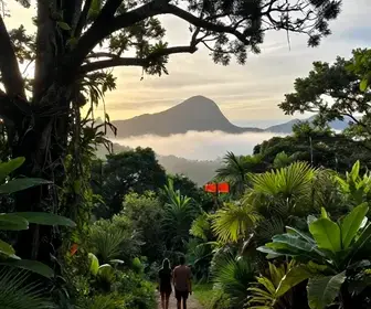 As Melhores Trilhas em Bombinhas: Aventure-se na Natureza
