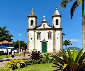 Capela Nossa Senhora dos Navegantes: Um Patrimônio Cultural em Bombinhas