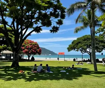 Descubra a Praça Vista das Galés em Bombinhas - SC: Um Símbolo de Beleza Natural