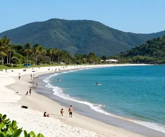 Descubra a Praia da Lagoa em Bombinhas: Um Paraíso Escondido