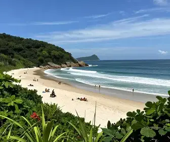 Descubra a Praia da Miséria em Bombinhas: Um Paraíso Escondido Descubra a Praia da Miséria em Bombinhas: Um Paraíso Escondido