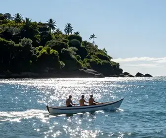 Descubra o Melhor Passeio de Lancha em Bombinhas – SC Descubra o Melhor Passeio de Lancha em Bombinhas - SC