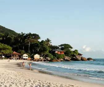 Guia Prático para Turistas Conscientes em Bombinhas - SC