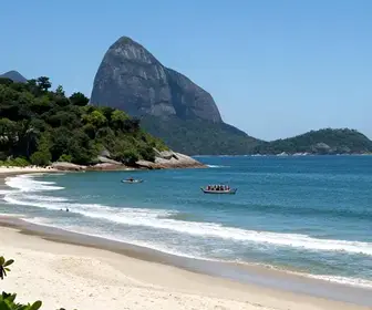 Melhores roteiros em Bombinhas: 9 experiências imperdíveis