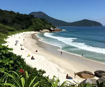 Praia da Sepultura: Descubra o Paraíso em Bombinhas - SC